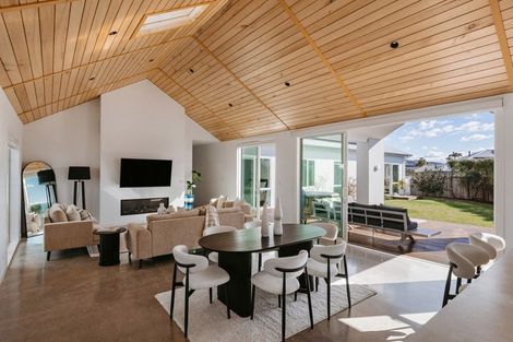 Photo of property in 30 Colpoma Close, Papamoa Beach, Papamoa, 3118
