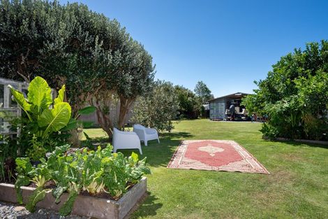 Photo of property in 21 Grove Road, Haumoana, 4102