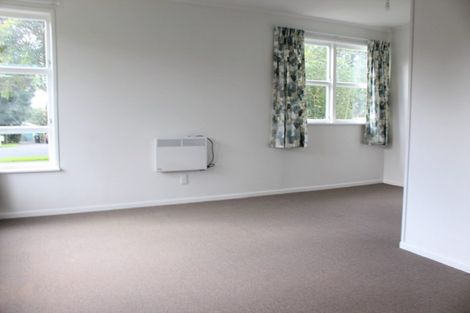 Photo of property in 27 Point England Road, Point England, Auckland, 1072