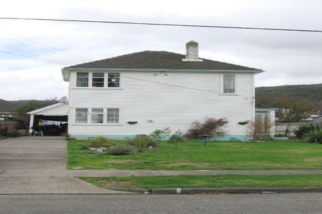 Photo of property in 12 Compton Crescent, Taita, Lower Hutt, 5011