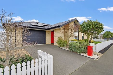 Photo of property in 16 Blaenavon Lane, Halswell, Christchurch, 8025