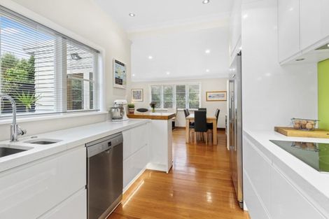 Photo of property in 18 Delhi Crescent, Khandallah, Wellington, 6035