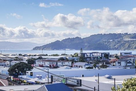 Photo of property in 6 Queens Drive, Kilbirnie, Wellington, 6022