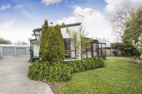 Photo of property in 14 Meadowbrook Drive, Cloverlea, Palmerston North, 4412