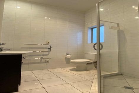 Photo of property in 5 Canyon Drive, Oteha, Auckland, 0632