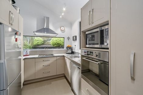 Photo of property in The Triangle, 9/33 Halswater Drive, Churton Park, Wellington, 6037