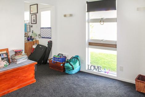 Photo of property in 8a Bruce Place, Highbury, Palmerston North, 4412