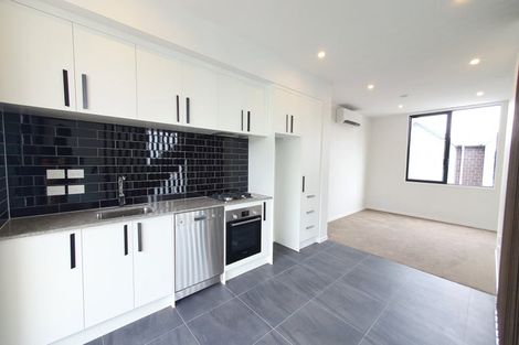 Photo of property in 1/2a Walsall Street, Avondale, Auckland, 1026