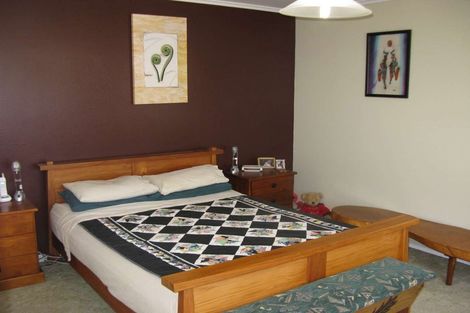 Photo of property in 11 Scott Road, Papakura, 2110