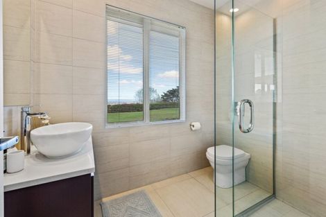 Photo of property in 162 Point View Drive, East Tamaki Heights, Auckland, 2016