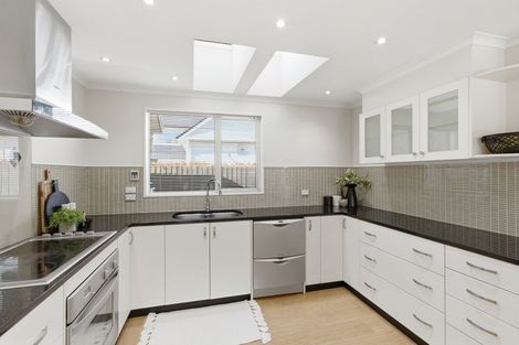 Photo of property in 6 Kahu Road, Riccarton, Christchurch, 8041