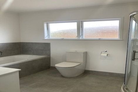 Photo of property in 1/2 Kurnell Drive, Botany Downs, Auckland, 2010