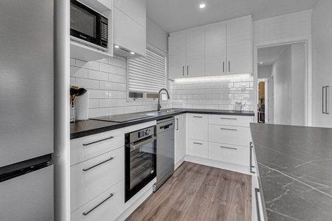 Photo of property in 32 Bentley Street, Russley, Christchurch, 8042