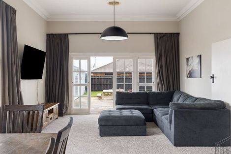 Photo of property in 17 Perrin Place, Kelvin Grove, Palmerston North, 4414