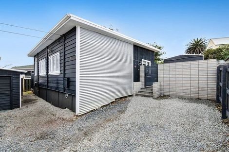 Photo of property in 16 Brandon Road, Manly, Whangaparaoa, 0930