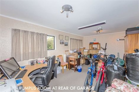 Photo of property in 62 Ocean View Road, Northcote, Auckland, 0627