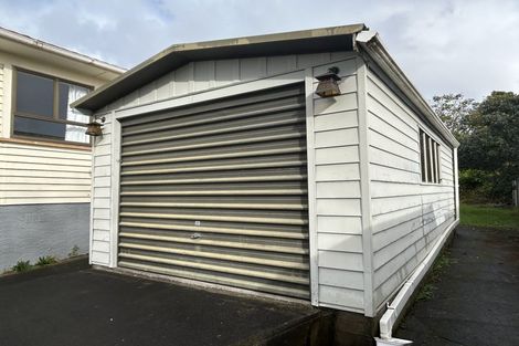 Photo of property in 20 Kauri Glen Road, Northcote, Auckland, 0627