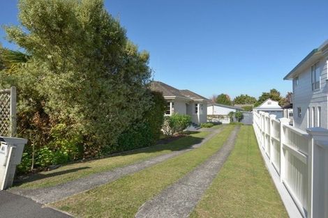 Photo of property in 45 Lake Crescent, Hamilton Lake, Hamilton, 3204