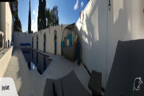 Photo of property in 31 Squirrel Lane, Browns Bay, Auckland, 0630