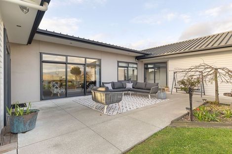 Photo of property in 58 Rodeo Drive, Kelvin Grove, Palmerston North, 4414