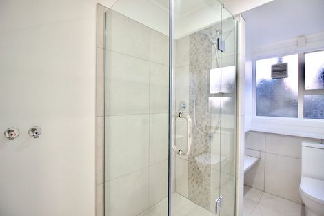 Photo of property in 202 Manuka Road, Bayview, Auckland, 0629