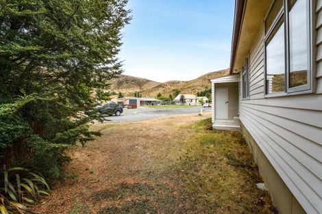 Photo of property in 3 Saint Cuthbert Place, Omarama, 9412