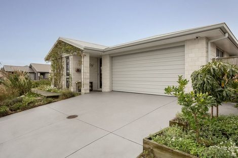 Photo of property in 3 Taioma Close, Papamoa, 3118