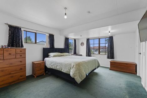 Photo of property in 8 Kew Place, Richmond Heights, Taupo, 3330