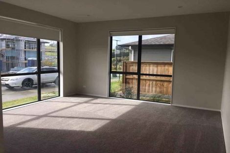 Photo of property in 11 Ahorangi Road, Silverdale, 0932