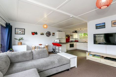 Photo of property in 48b Pitcairn Street, Oakura, 4314