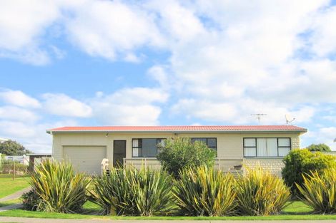 Photo of property in 758 Papamoa Beach Road, Papamoa Beach, Papamoa, 3118