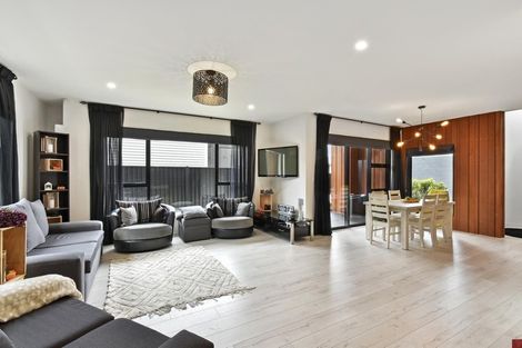 Photo of property in 63a Thompson Terrace, Manurewa, Auckland, 2102