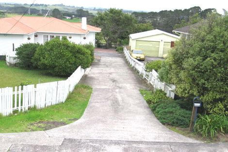 Photo of property in 444a Don Buck Road, Massey, Auckland, 0614