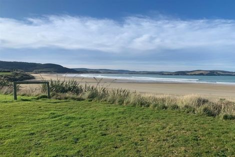 Photo of property in 493 Waikawa-curio Bay Road, Curio Bay, Tokanui, 9884