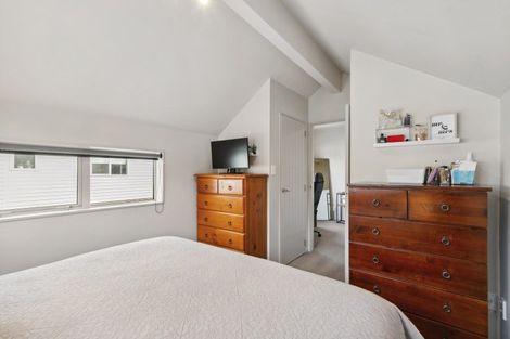 Photo of property in 3/16 Black Rock Road, Newlands, Wellington, 6037