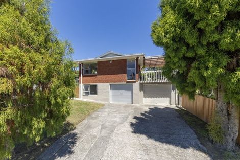 Photo of property in 1 Wirihana Road, Titirangi, Auckland, 0602