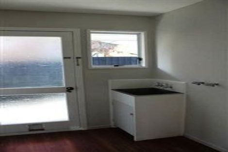 Photo of property in 2/8 Montclare Avenue, Ilam, Christchurch, 8041