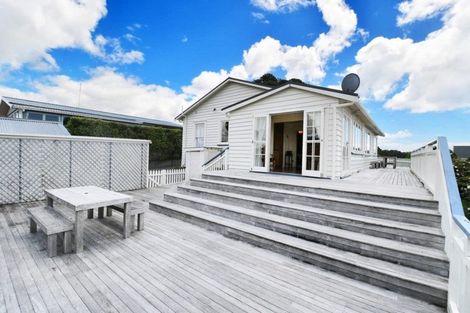 Photo of property in 38 Cumberland Street, Leigh, 0985