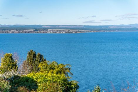 Photo of property in 43 Wakeman Road, Acacia Bay, Taupo, 3330