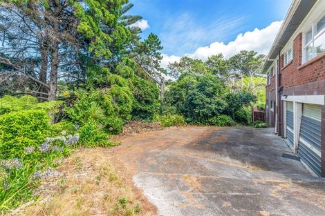 Photo of property in 28 Cheriton Road, Mellons Bay, Auckland, 2014