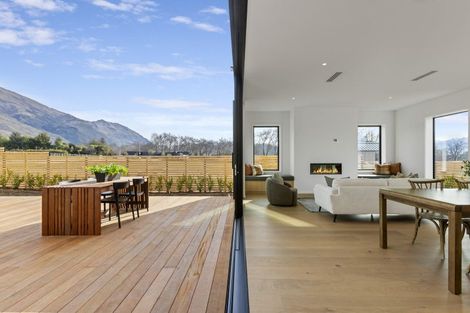 Photo of property in 11 Stoneleigh Drive, Wanaka, 9305