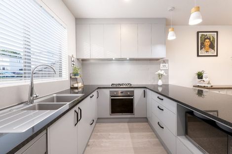 Photo of property in 41 Sunshine Boulevard, Sunnyvale, Auckland, 0612