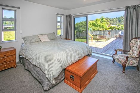 Photo of property in 147 Golden Shore Place, Coromandel, 3506
