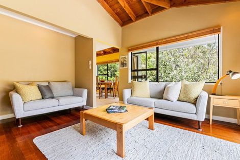 Photo of property in 2/41 Lyons Avenue, Murrays Bay, Auckland, 0630