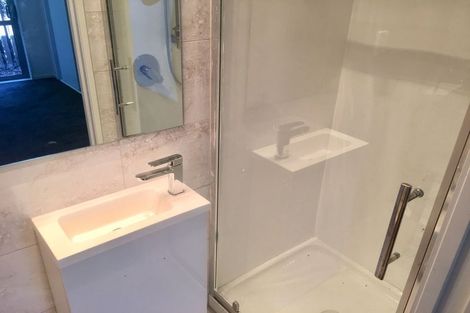 Photo of property in 25 Whiteacres Drive, Sunnyhills, Auckland, 2010