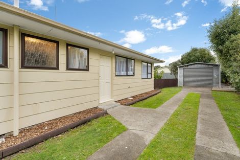Photo of property in 8 Ashton Place, Highbury, Palmerston North, 4412