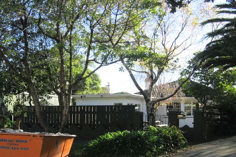 Photo of property in 400 Muritai Road, Eastbourne, Lower Hutt, 5013