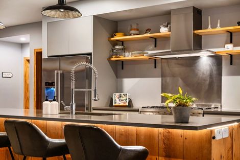 Photo of property in 33 Hakao Road, Minden, Tauranga, 3171