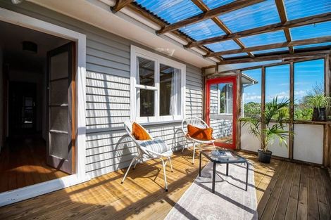 Photo of property in 162 Seaview Road, Westown, New Plymouth, 4310