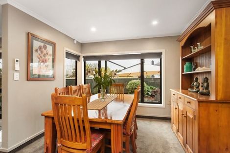 Photo of property in 149 Straven Road, Fendalton, Christchurch, 8014